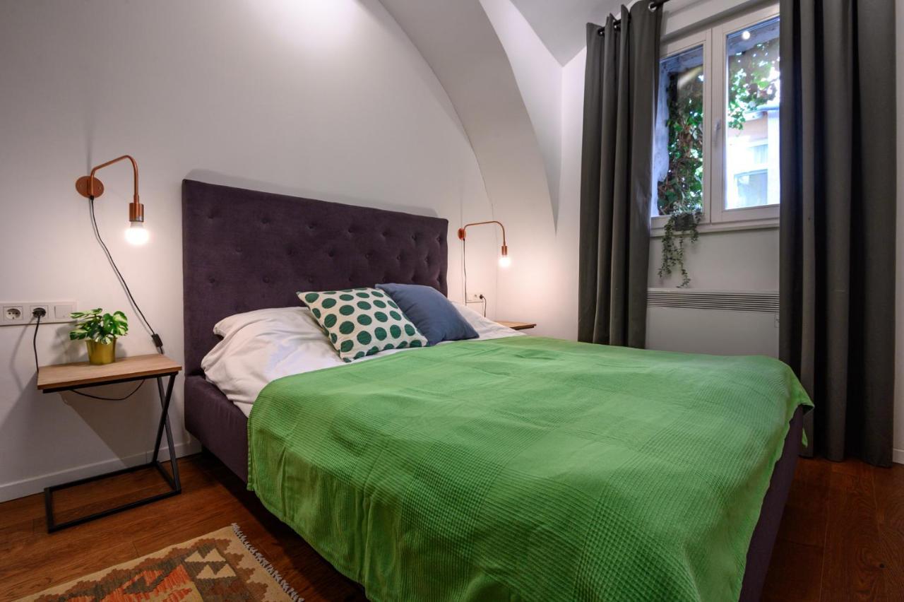 Swanky Old Town Apartment Zagreb Buitenkant foto